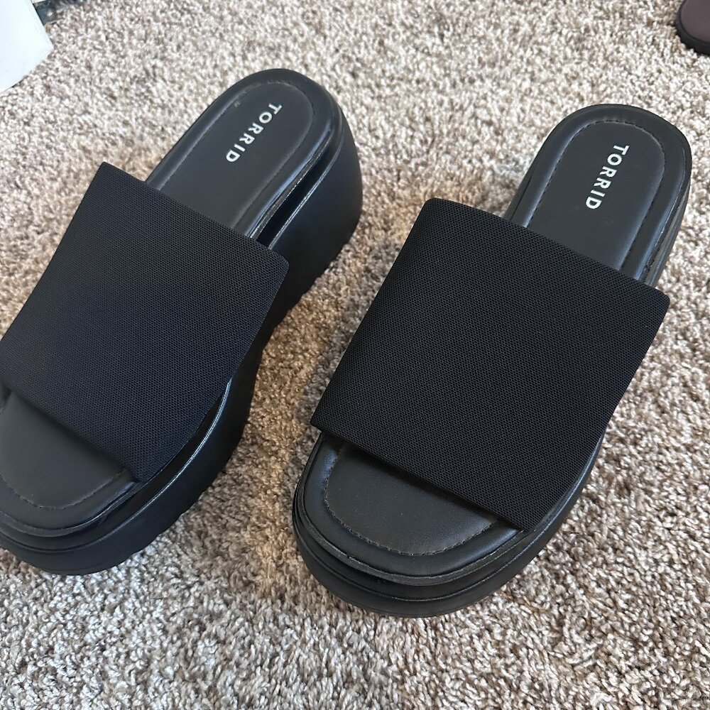 Black Platform Sandals